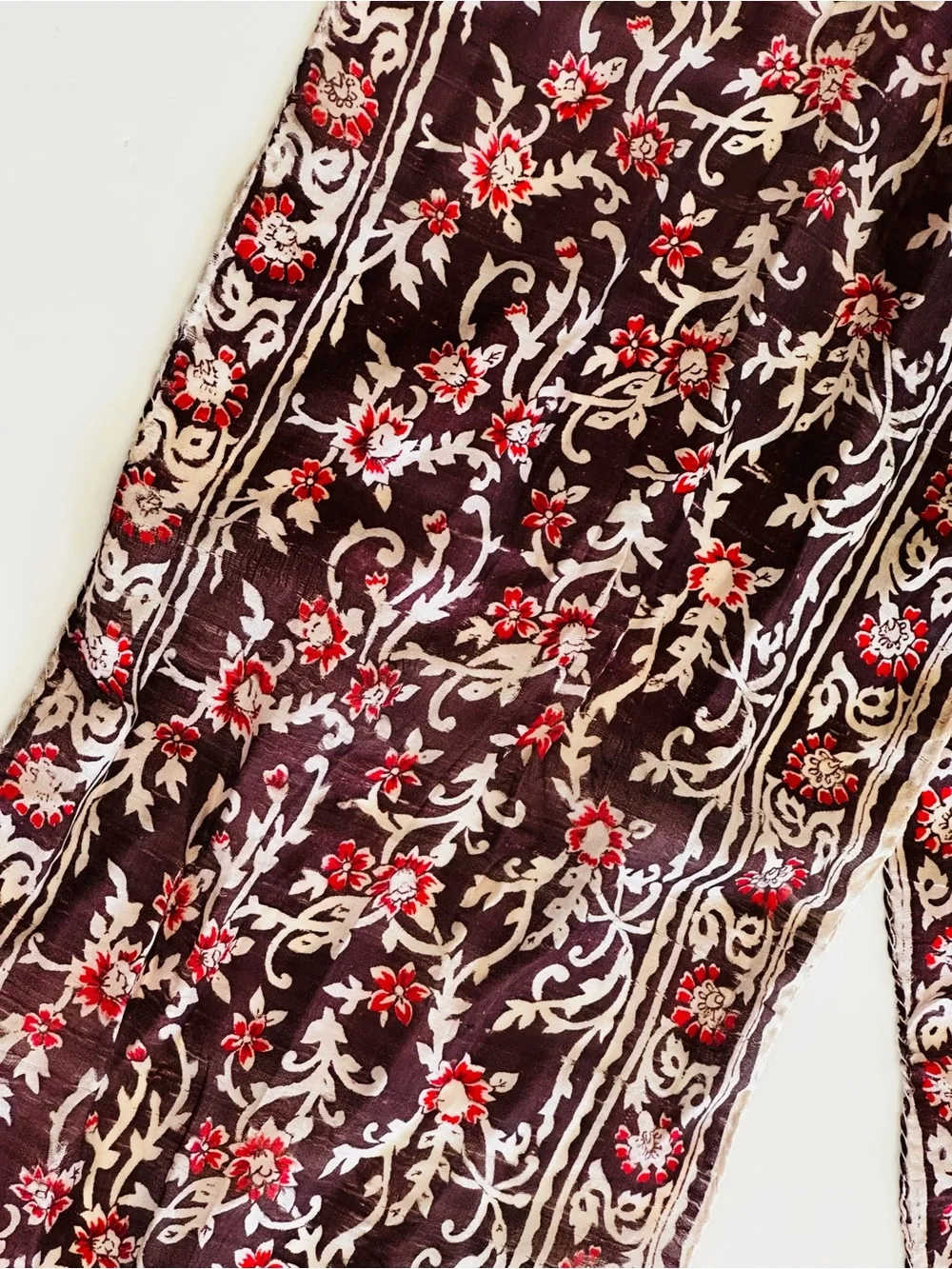 Vtg India 100% Silk Paisley and Floral Long Scarf Cream Black Red Elegant Glam